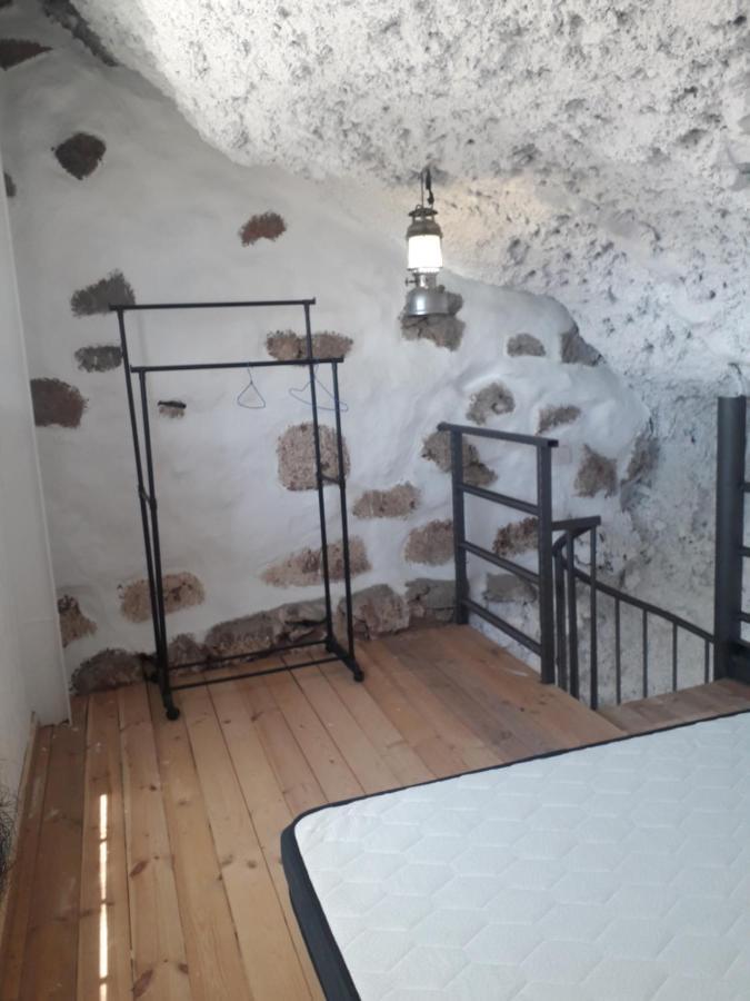 Cueva Rural " Old London " With Jacuzzi And Swimming Pool Villa Santa Cruz de Tenerife Exterior photo